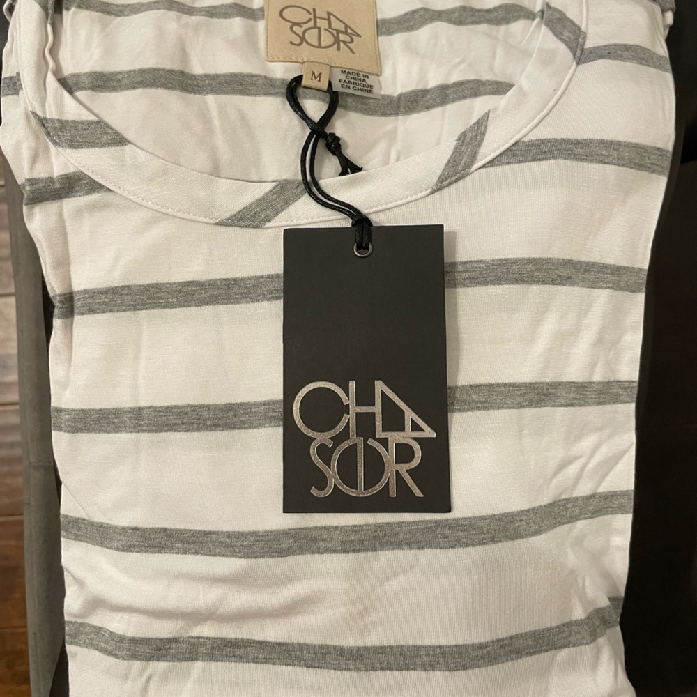 NWT Chaser Long Sleeve Cold Shoulder Top with Flowing Sleeves Striped White/Gray